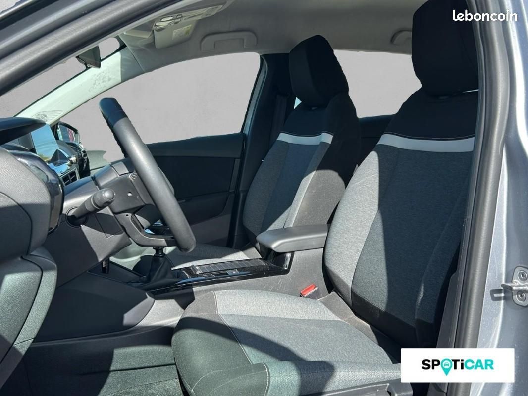 Citroën C4 PureTech 100 S&S BVM6 Feel (image 11)