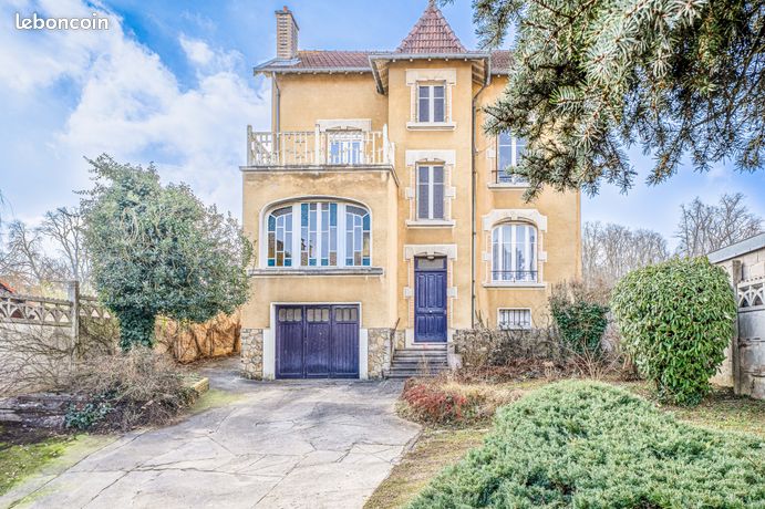 Maison 10 pièces 200 m²