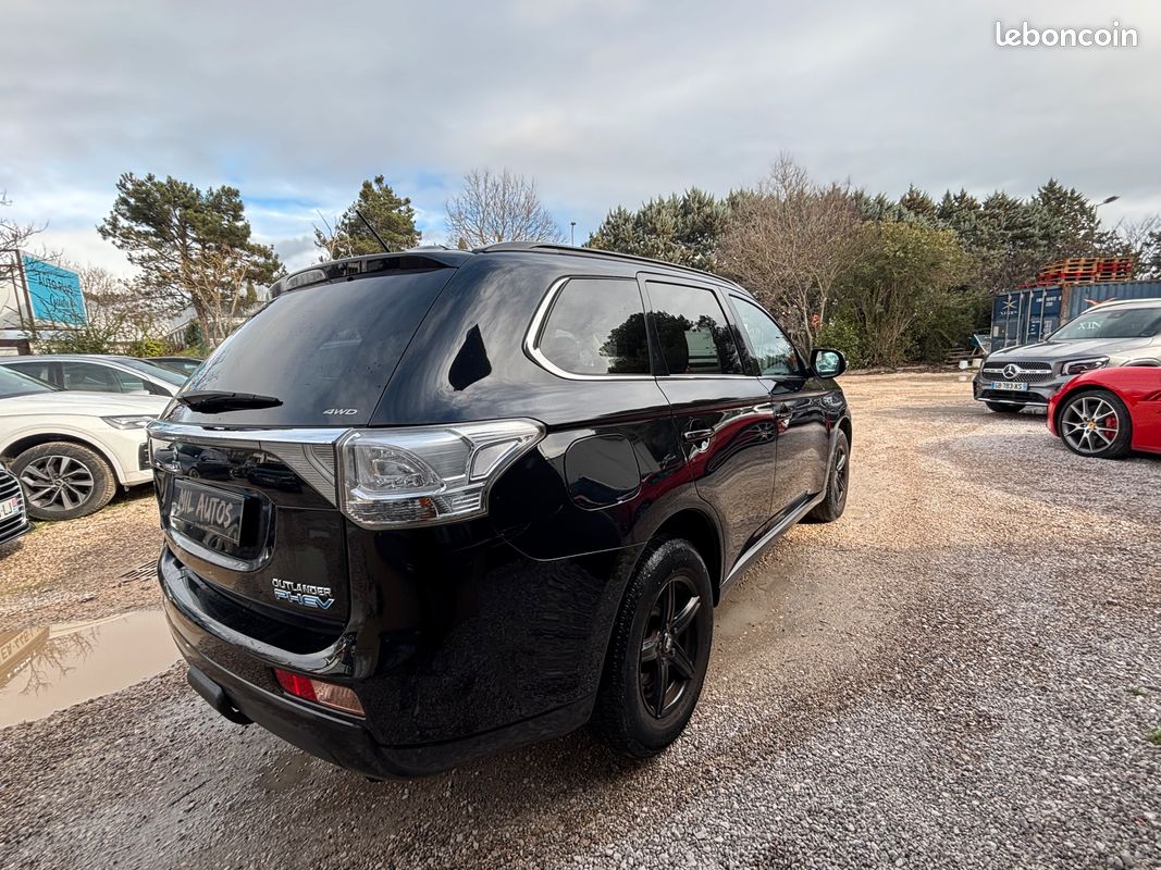 MITSUBISHI Outlander PHEV Hybride rechargeable 200ch 5 places Garantie 6 mois (image 4)
