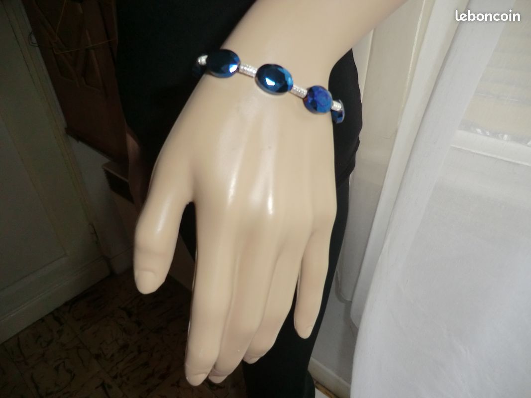 Bracelet (image 2)