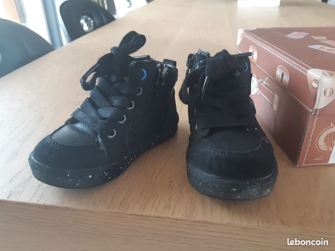 Chaussures hiver garçon T21 (image 3)