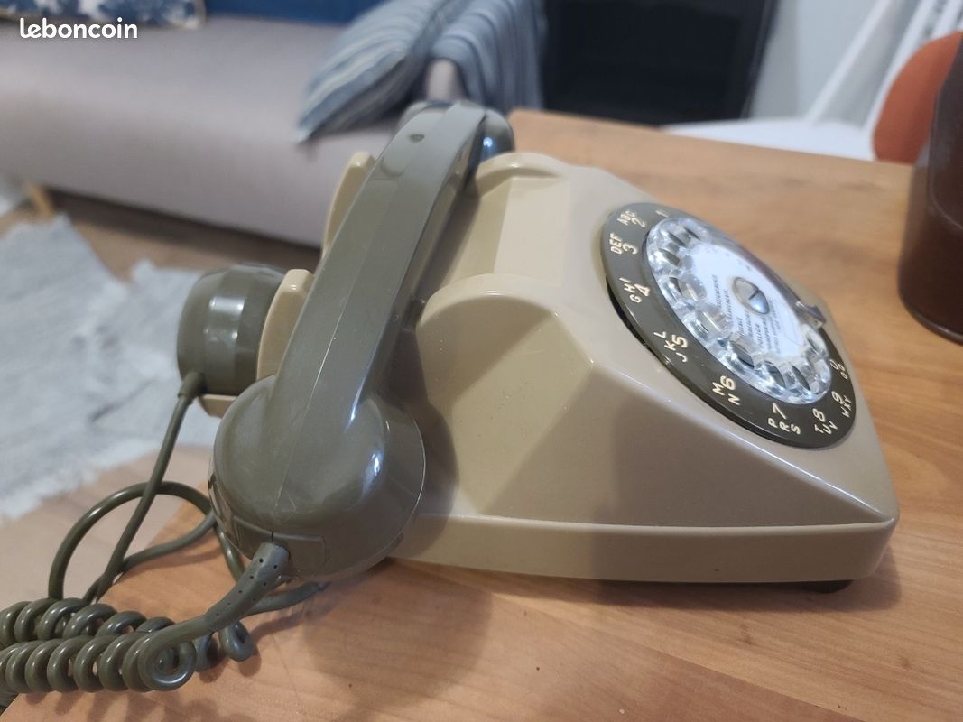 TÉLÉPHONE ANCIEN FIXE vintage Socotel S 63 EUR 45,00 TÉLÉPHONE ANCIEN FIXE vintage Socotel S 63 EUR 45,00