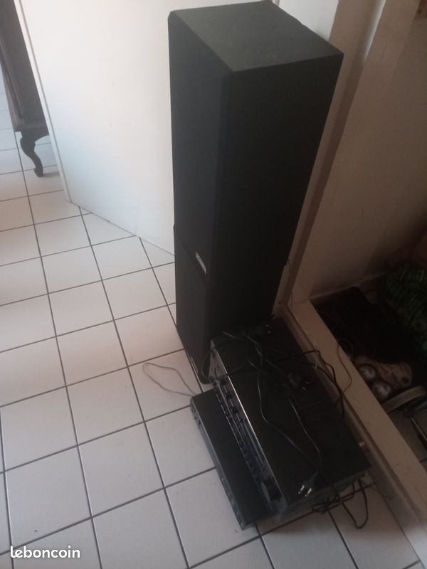 Vend chaîne ifi fonctionne parfaitement égaliser à régler c'est tout pour plus de détails contactez (image 1)