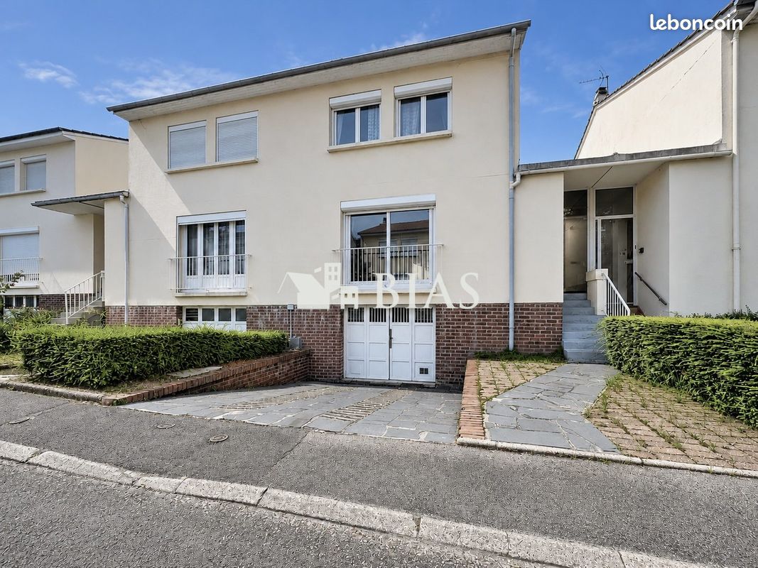 Maison 4 pièces 90 m² · à Petit-Couronne · 90 m² · 157 000 €