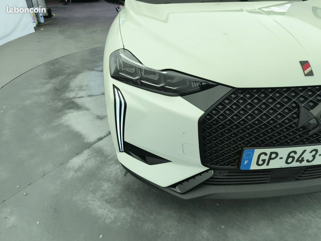 DS DS 3 E-Tense Performance Line+ (image 8)