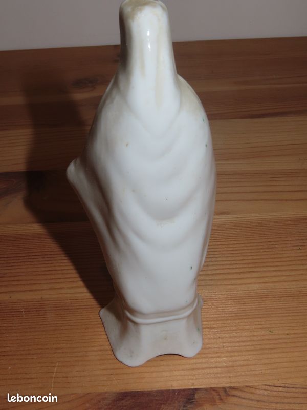 Vierge d'accouchée en faïence polychrome. XIXè siècle. H. 21 cm, Vente