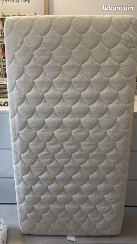 Lit à barreaux + matelas (image 7)