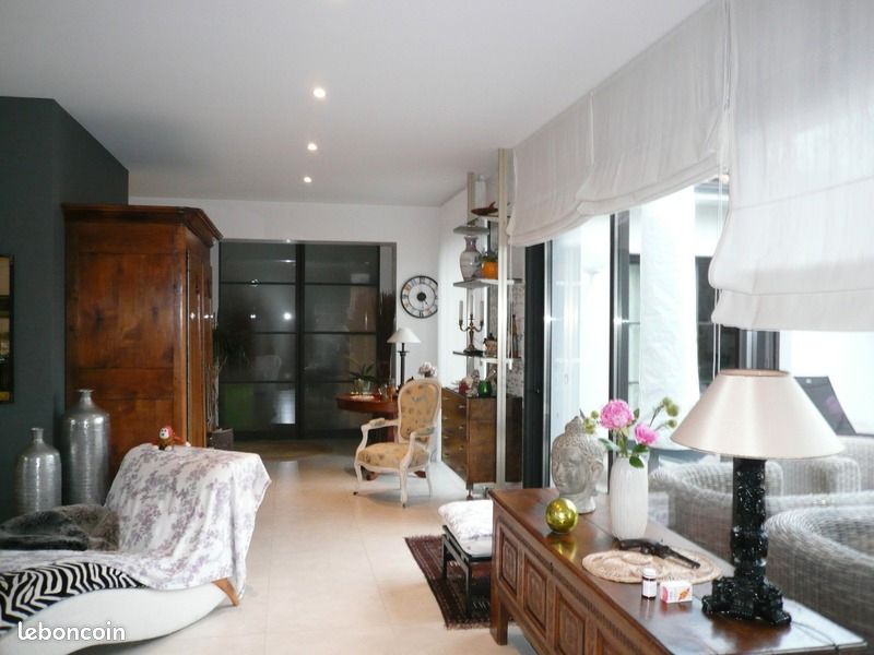 Maison 7 pièces 204 m² - Saint-Yrieix-sur-Charente 16710 (image principale 8)