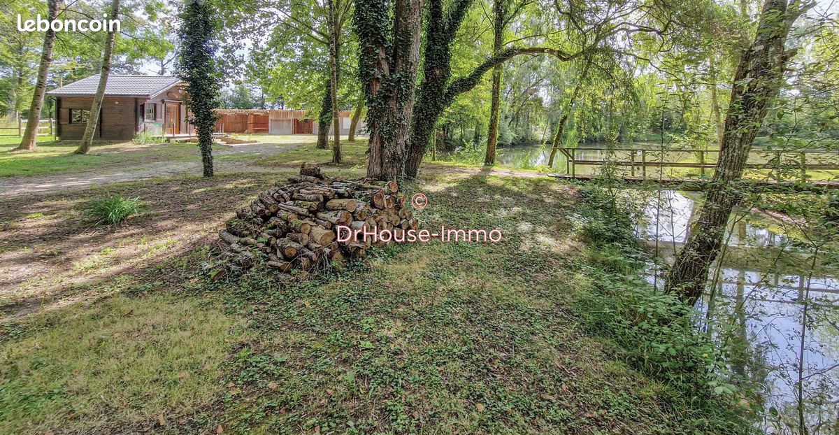 Local commercial 2 pièces 500 m² · à Melleroy · 500 m² · 180 000 €