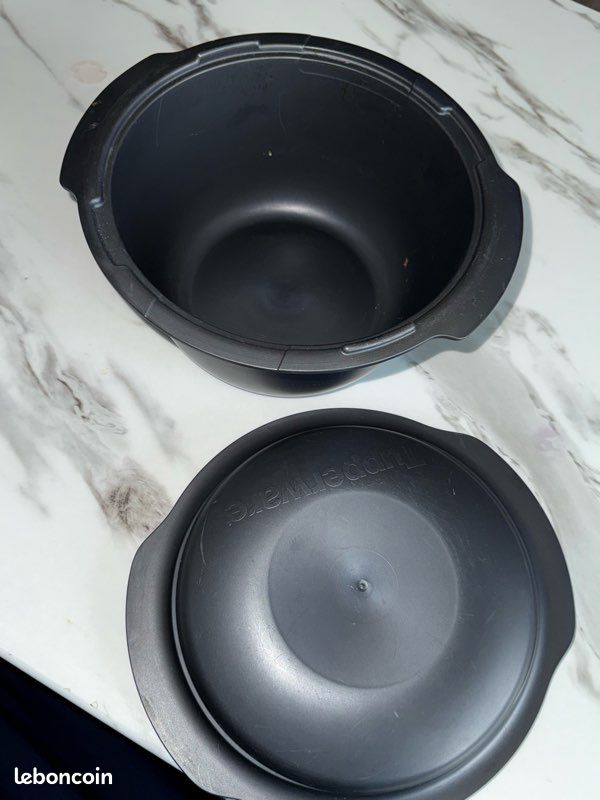 Cocotte Ultra Pro Tupperware 2.5 L – Avec Livret, Voir Photos