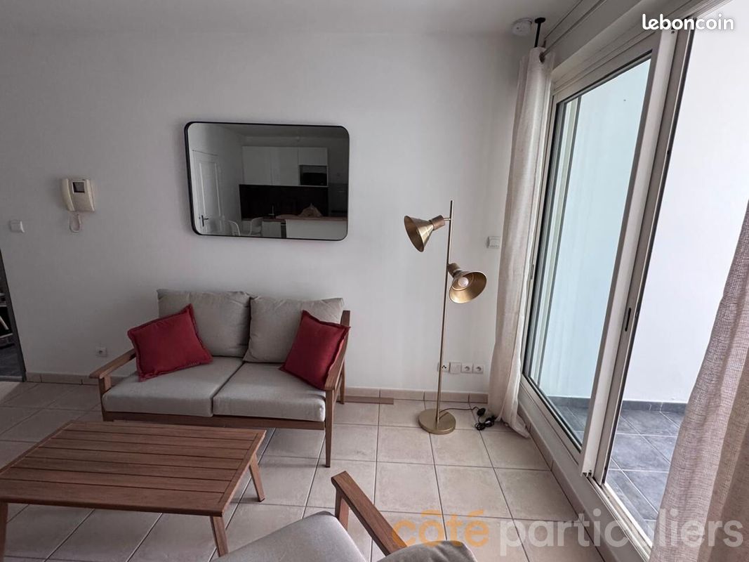 Appartement 2 pièces 37 m² · à Saint-Denis · 37 m² · 890 €