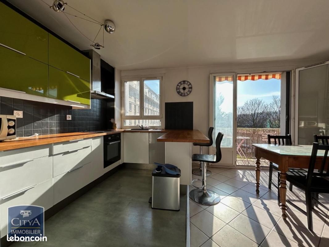Appartement 3 pièces 53 m² · à Maisons-Alfort · 53 m² · 1 495 €