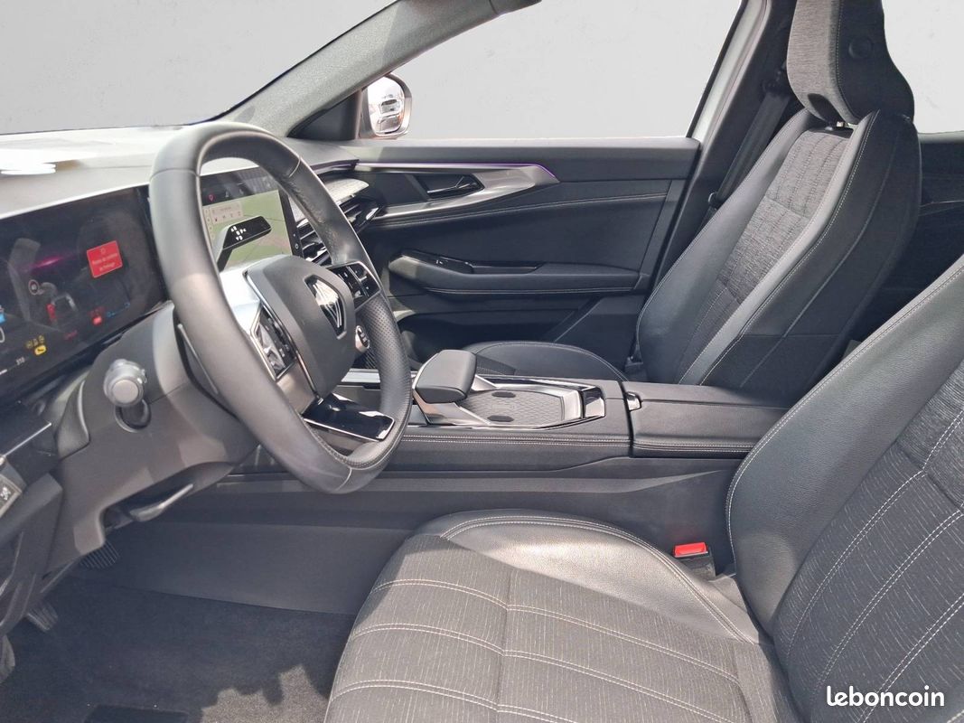 RENAULT Austral E-Tech hybrid 200 Techno (image 9)