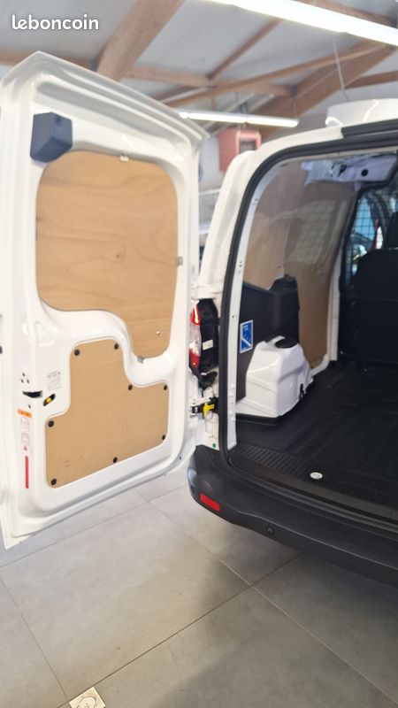 Ford transit courrier l1h1 100cv (image 6)