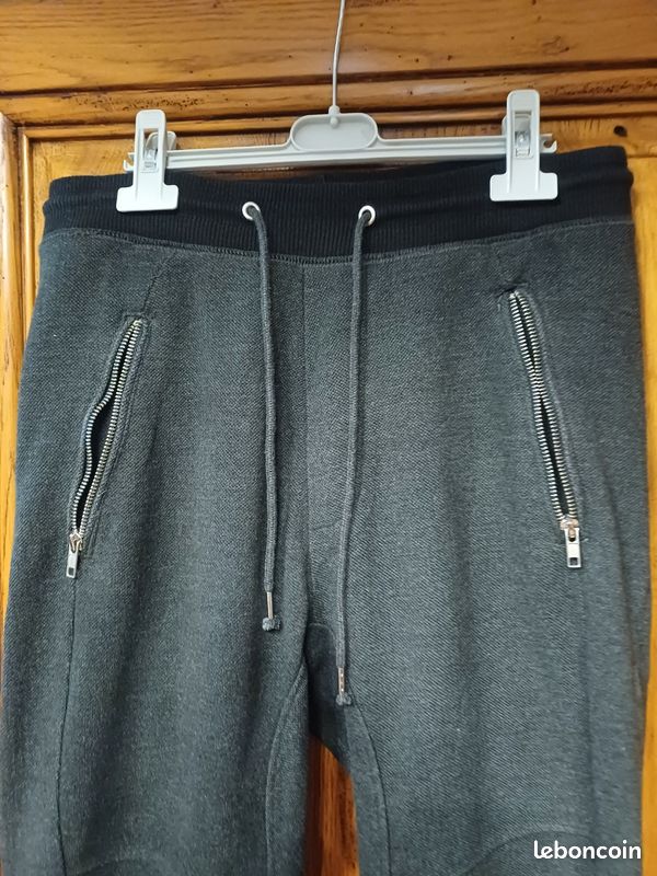 Jogging noir taille M marque Pull&Bear (image 4)