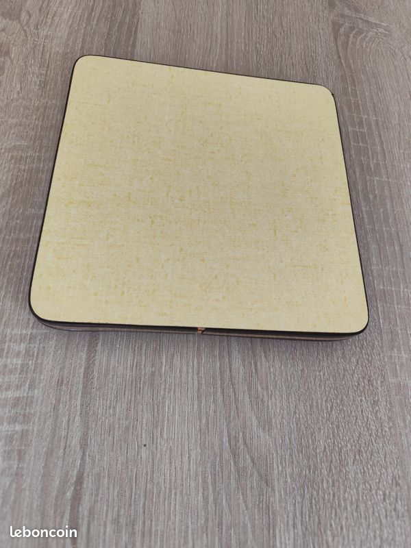 Dessous de plat formica (image 1)
