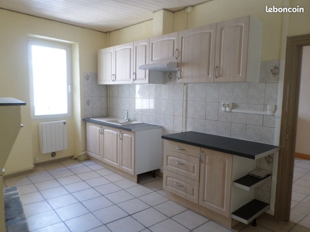 Appartement 3 pièces 68 m² · à Montélimar · 68 m² · 533 €