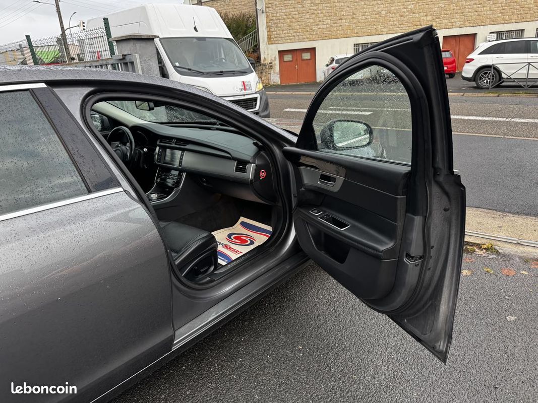 JAGUAR XF 2.0 D - 180 BVA S&S Prestige Gps + Camera AR + Clim (image 13)