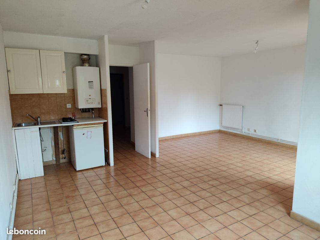 Appartement 1 pièce 38 m² · à Blagnac · 38 m² · 520 €/mois