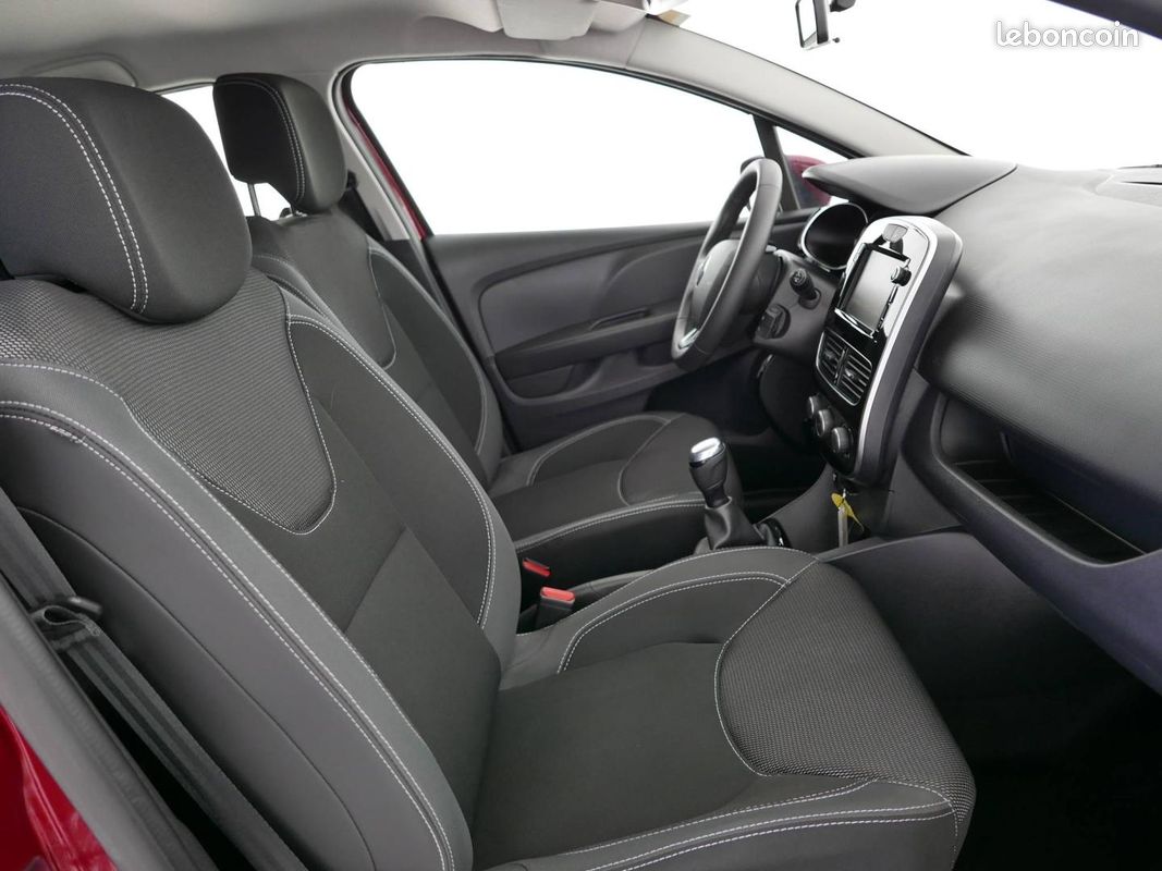 Renault Clio 0.9 TCe 75ch energy Business 5p Euro6c (image 12)