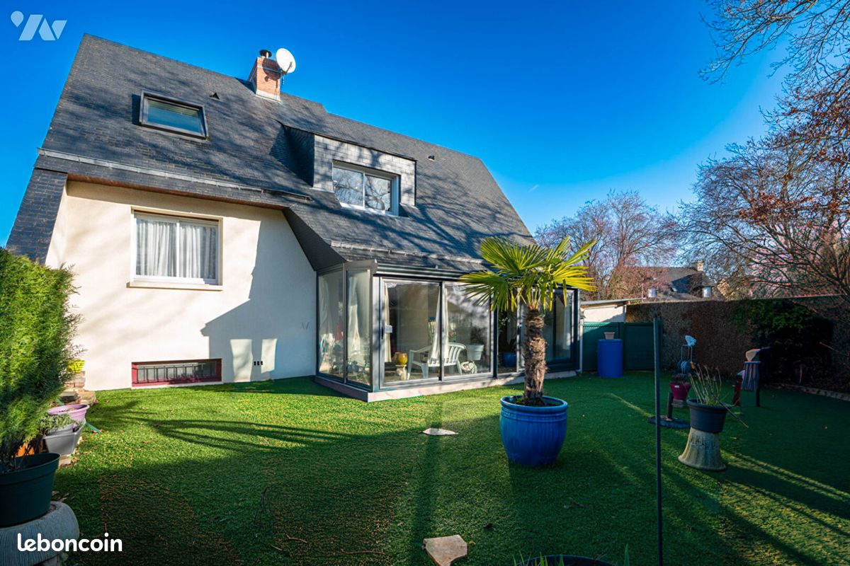 Maison 7 pièces 151 m² · à Chartres-de-Bretagne · 151 m² · 355 300 €