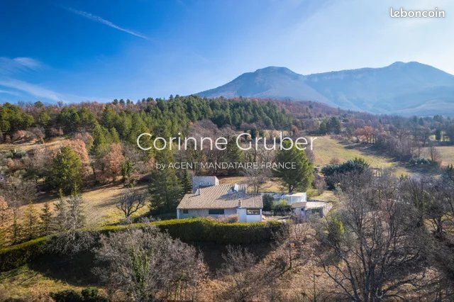 Propriété 10 pièces 226 m²