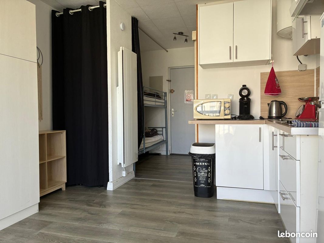 Studio cabine (image 2)