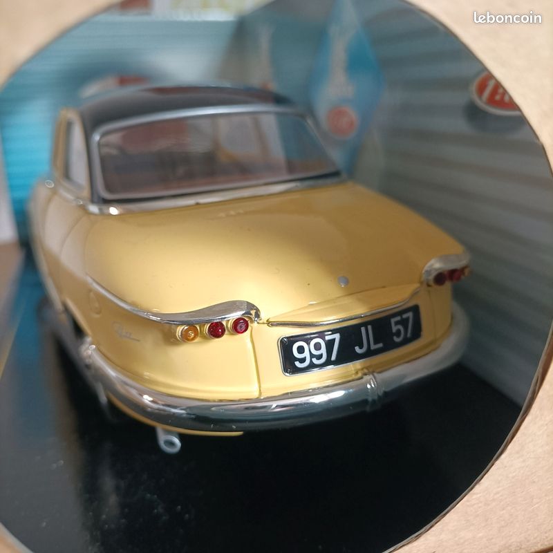 Miniature Solido 1/18 - Panhard PL17 (Renault) - Réf 8173 - Occasion