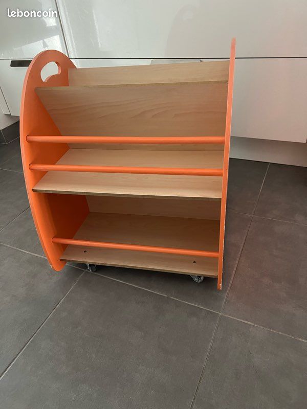 Vends bibliothèque roulettes enfants (image 1)