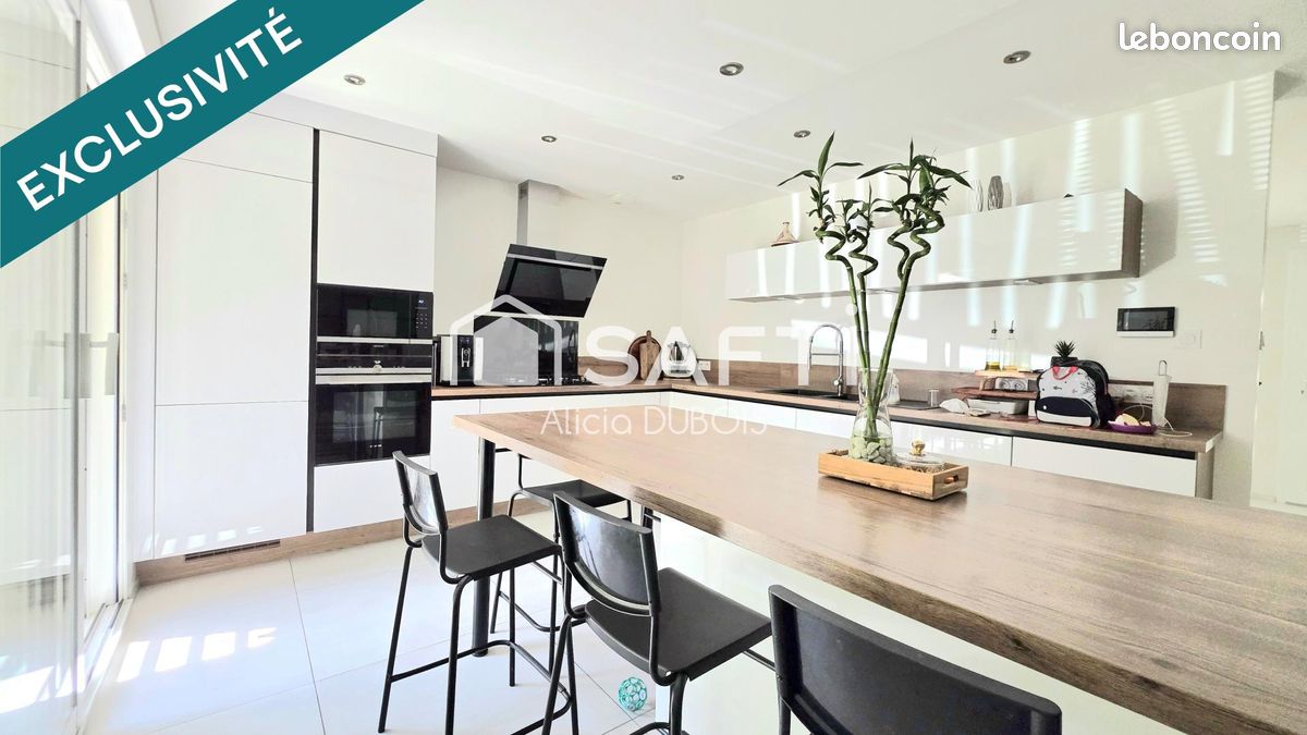 Maison 7 pièces 198 m² · à Oyonnax · 198 m² · 315 000 €