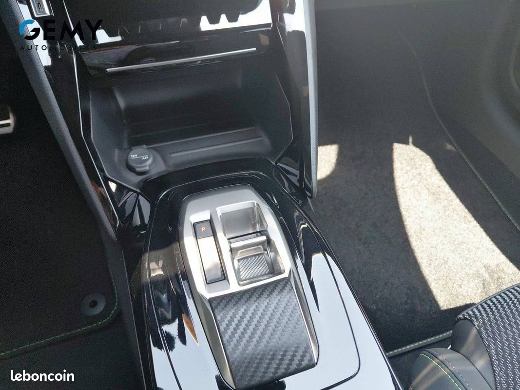 PEUGEOT 208 Hybrid 145 ch e-DCS6 GT (image 12)