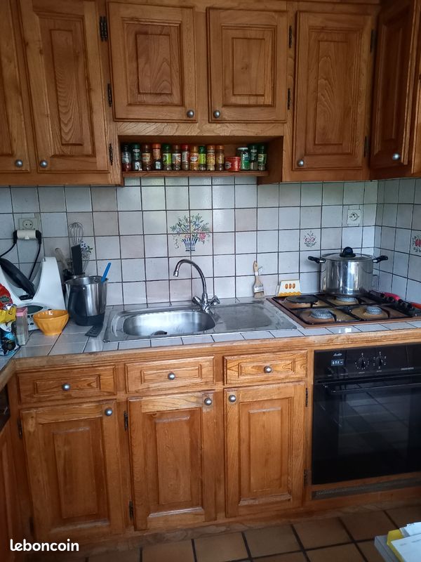 Cuisine en orme massif (image 1)