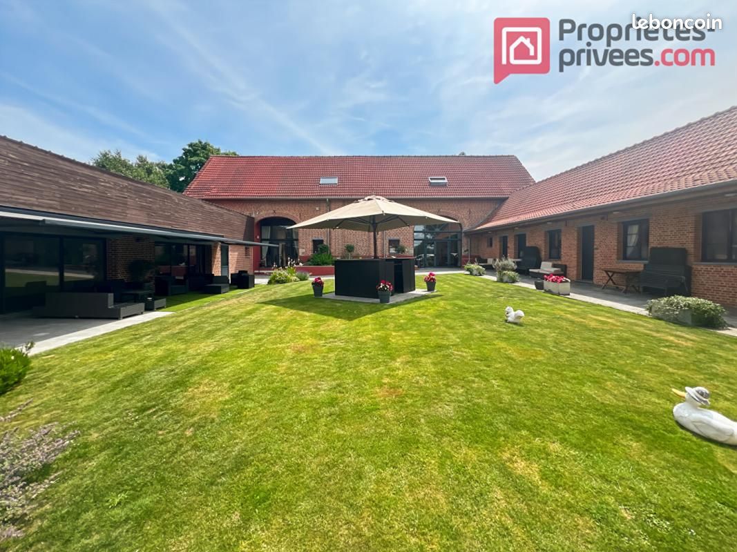 Maison 17 pièces 570 m² · à Houplines · 570 m² · 999 000 €