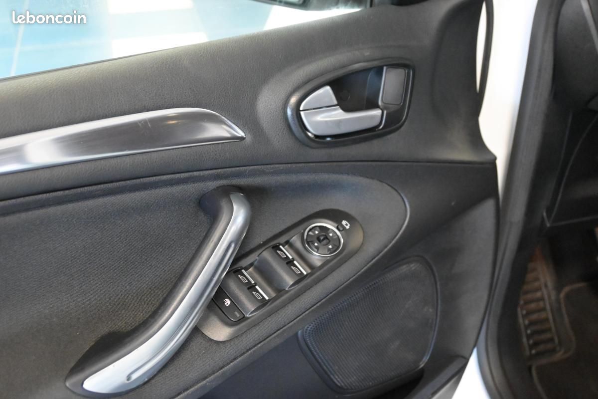 Ford S-Max 2.0 TDCi 140 FAP Titanium - 7 Pl (image 8)