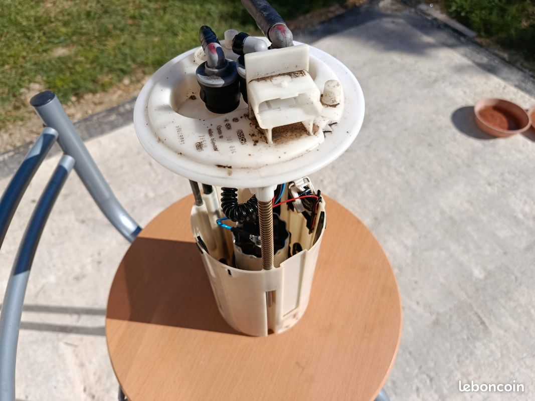 Pompe à carburant 12V FREELANDER TD4 BOSCH AUTODOC
