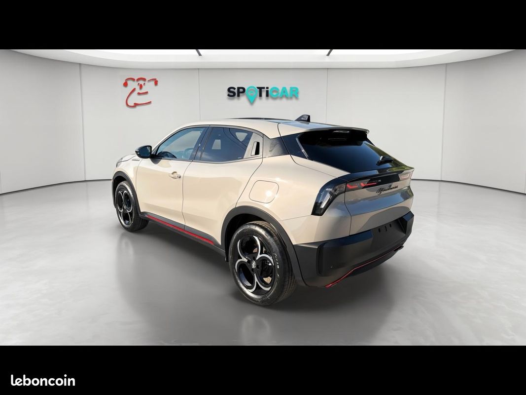 Alfa romeo Junior 1.2 Ibrida 136ch Speciale DCT6 (image 3)