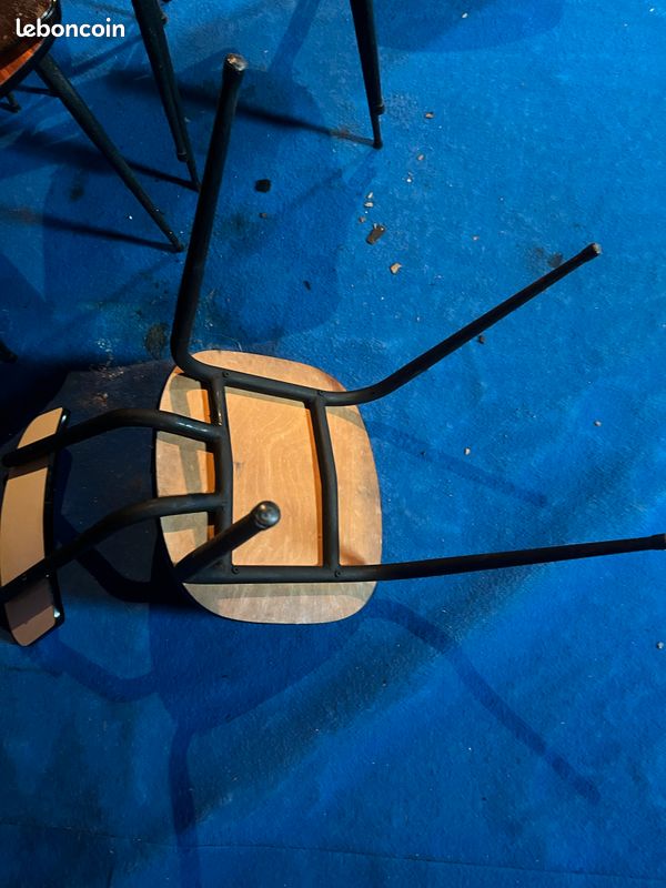 Chaise en Formica (image 3)
