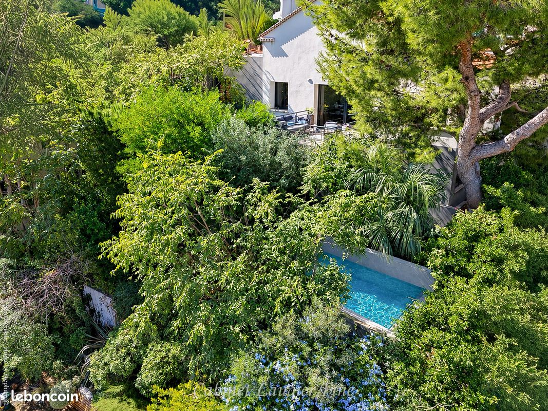 Maison 6 pièces 208 m² · à Marseille · 208 m² · 1 699 000 €