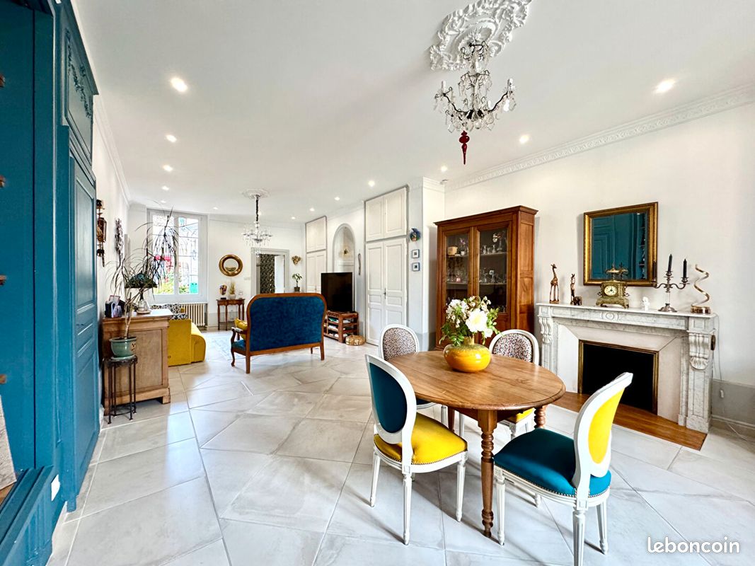 Appartement 6 pièces 154 m² · à Dijon · 154 m² · 440 000 €