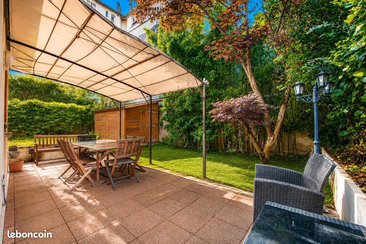 Maison 5 pièces 121 m² · à Issy-les-Moulineaux · 121 m² · 980 000 €