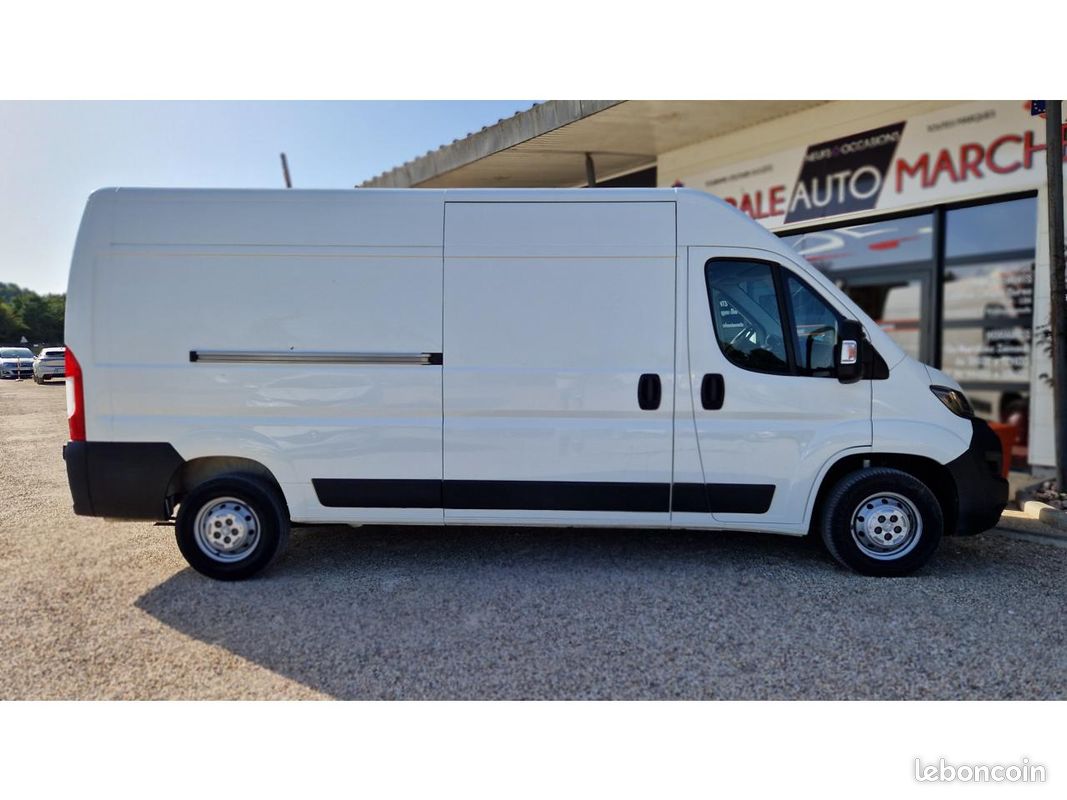PEUGEOT BOXER Premium 333 L3H2 2.2 BlueHDi S&S - 140 (image 11)