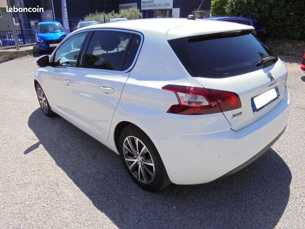 Peugeot 308 130ch SetS BVM6 Allure (image 7)