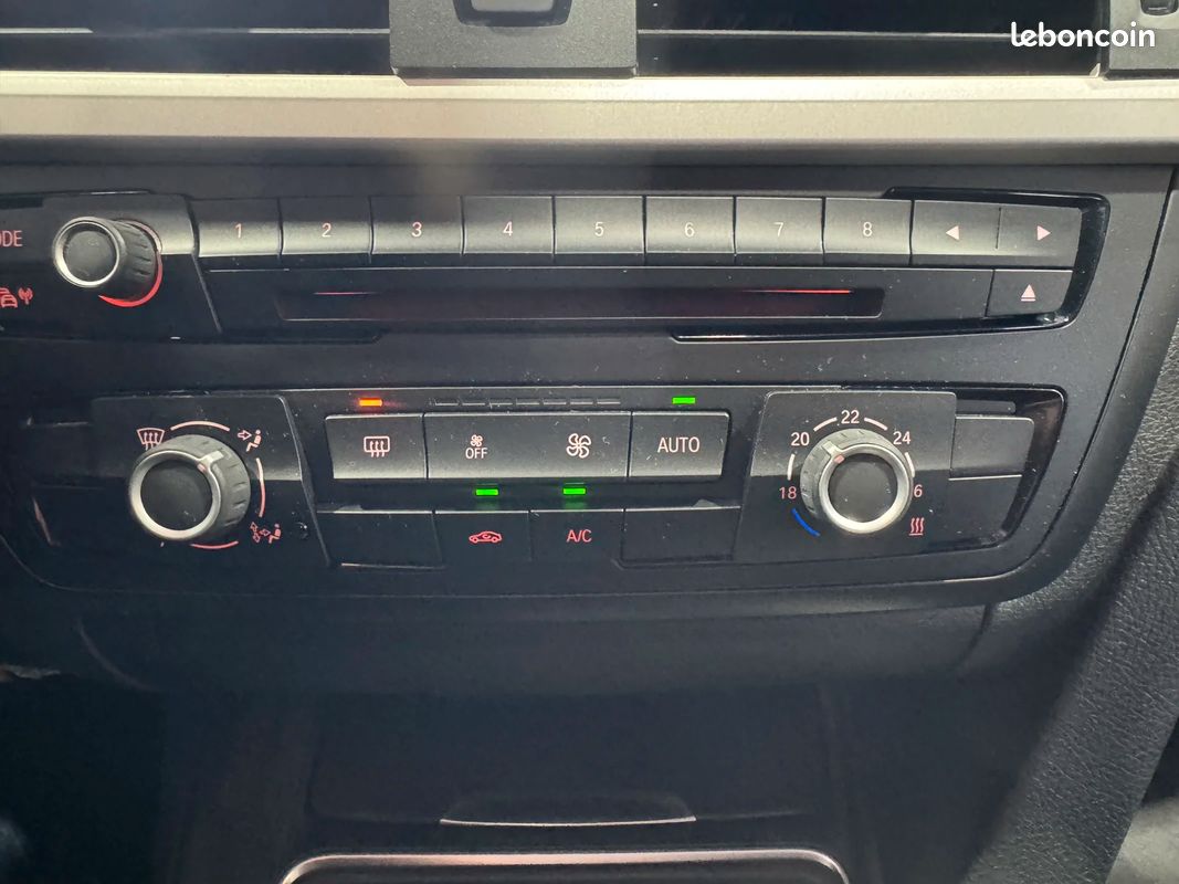 BMW Serie 3 318d Business BVA / Hayon Électrique / Radar de Stationnement (image 44)
