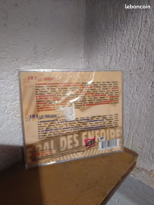 CD NEUF "Le bal des enfoiré" 2012 (image 2)
