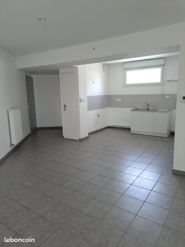 Appartement 73 m² · à Saint-Étienne · 73 m² · 681 €