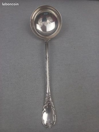 Enchères Lot 131 - CHRISTOFLE, modèle Marly, partie de ménagère en