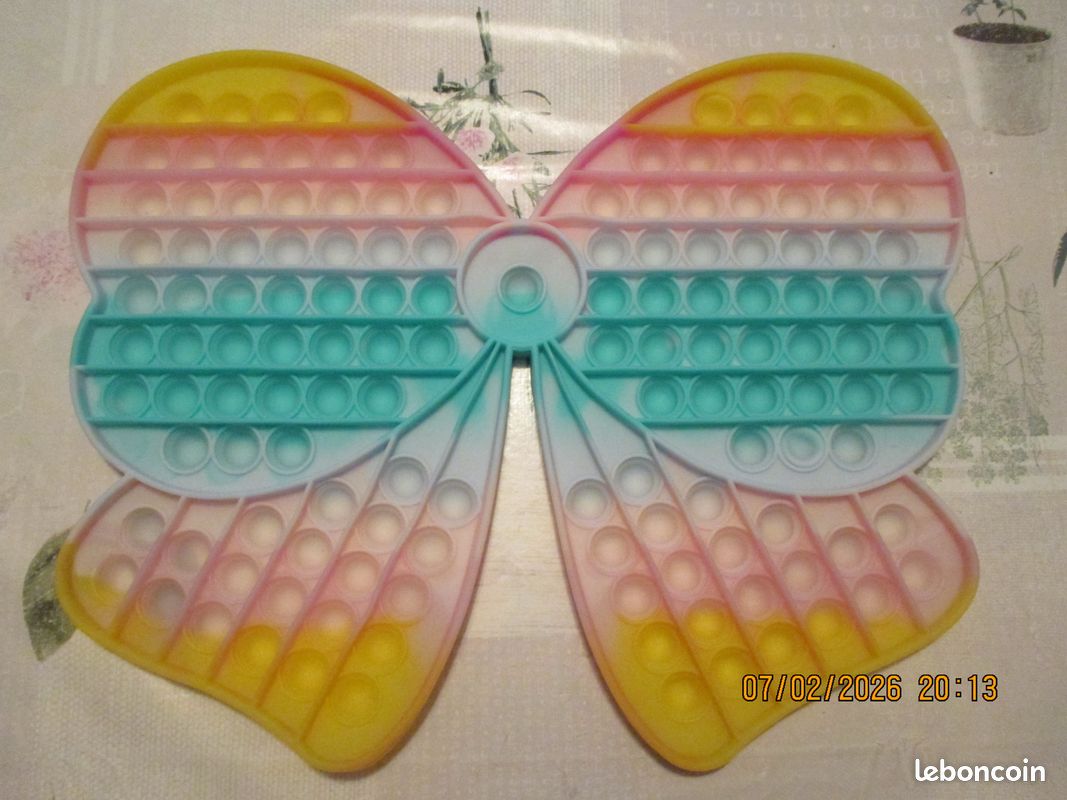 Papillon Push and Pop Bubble (image 2)