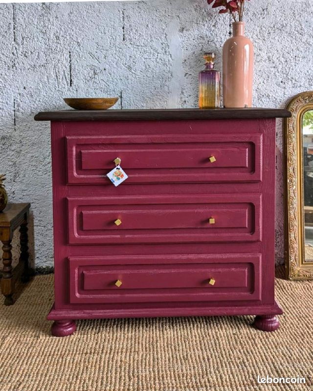 Commode en bois massif (image 1)