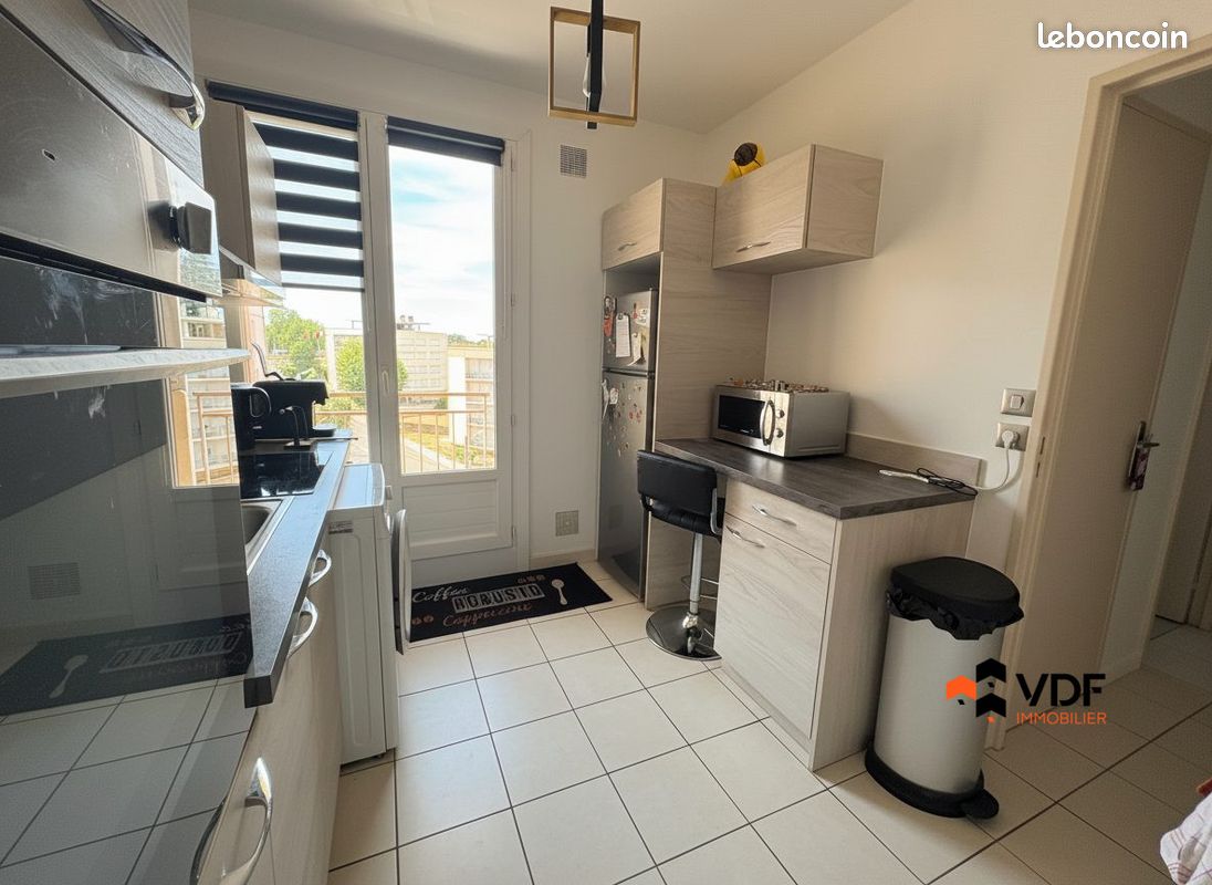 Appartement 3 pièces 68 m² · à Riorges · 68 m² · 105 000 €