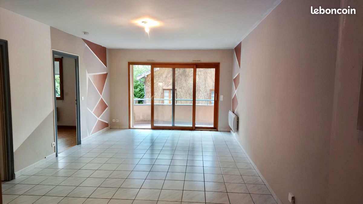 Appartement 2 pièces 47 m² · à Bourg-en-Bresse · 47 m² · 543 €
